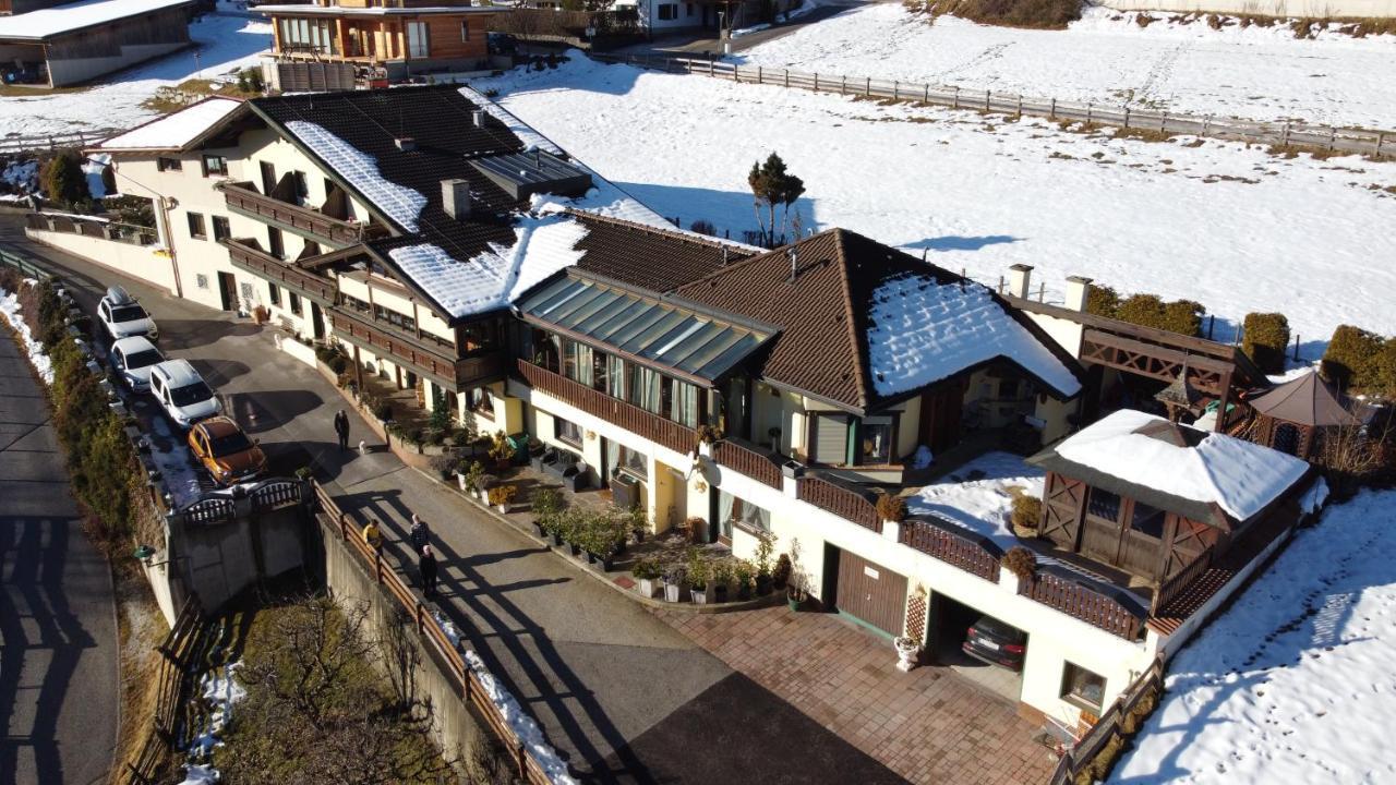 Apartamento Landhaus Toechterle Telfes im Stubai Exterior foto